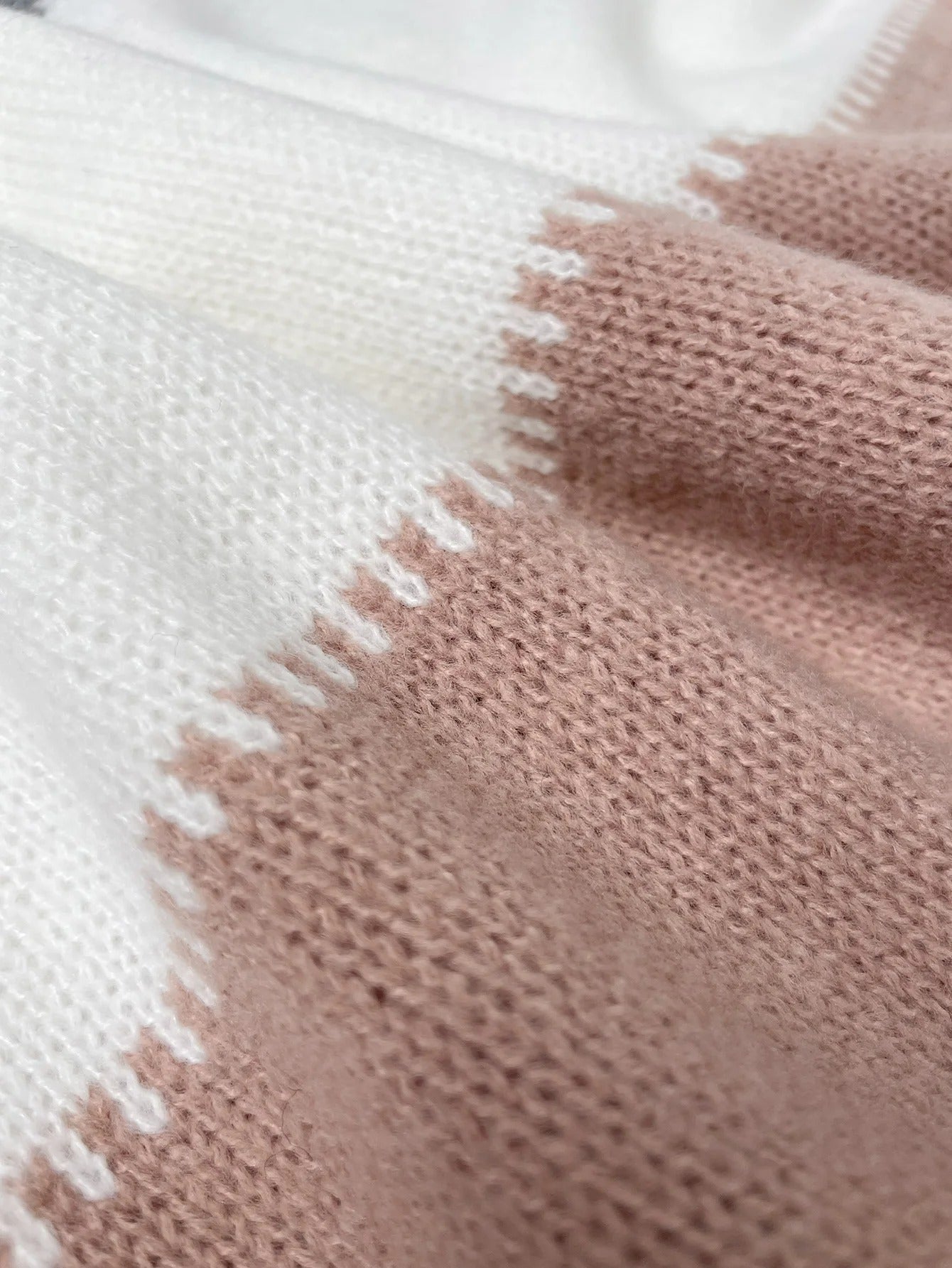 Elysea™ Clara | Elegant Leopard Sweater